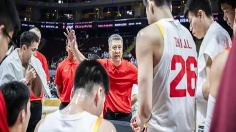 中超前三轮红牌全因VAR提示，主裁未现场出示判罚